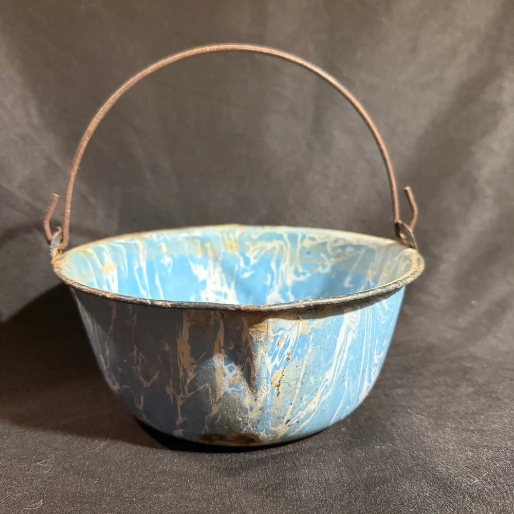 Vintage Blue Marbled Enamelware Spouted Bowl with Handle